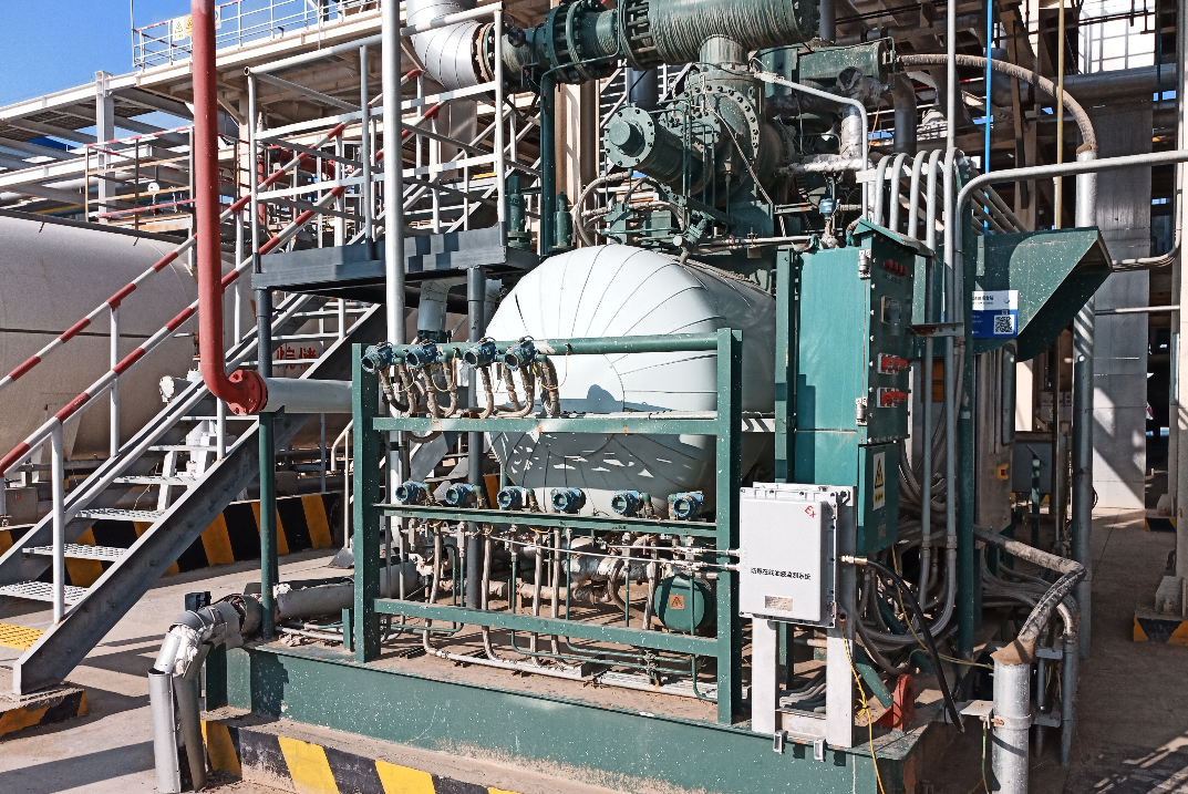 油液在線監(jiān)測系統(tǒng)在石油化工裝置智能運維中的關(guān)鍵應(yīng)用與實踐 圖1