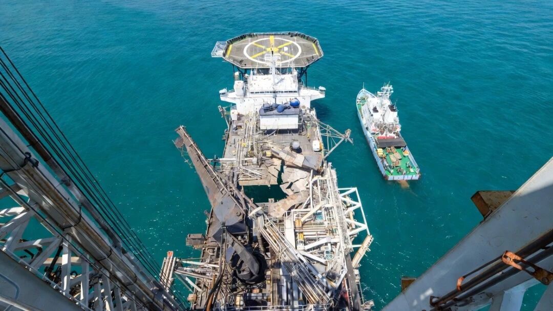 工程船舶案例 | 發(fā)電機(jī)與推尾系統(tǒng)油液在線監(jiān)測方案的部署應(yīng)用